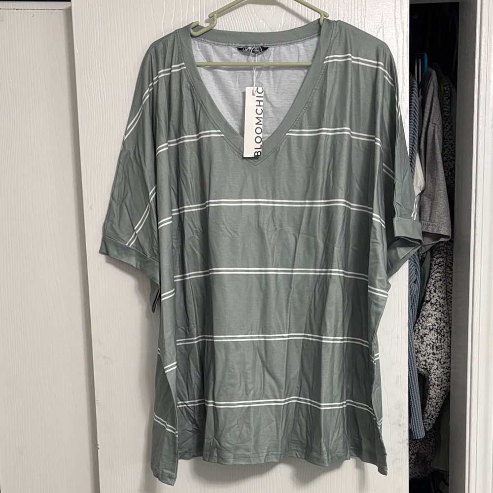 BloomChic Green Striped V-Neck Top